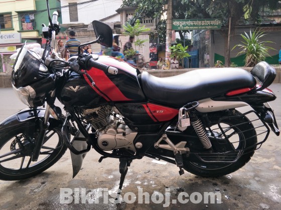 Bajaj V15